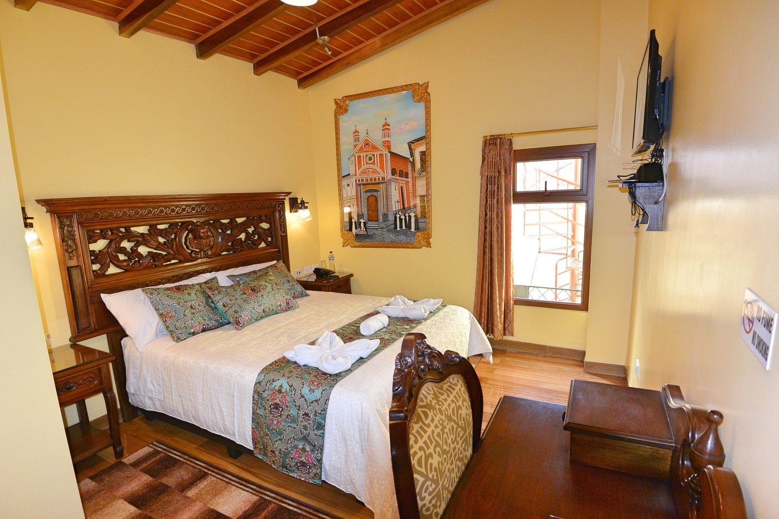 Hote-Basilica-Habitaciones-Estandar-santa-Catalina-1-min