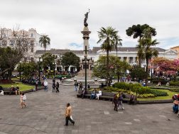 1280px-Plaza_Grande,_Quito,_Ecuador,_2015-07-22,_DD_71