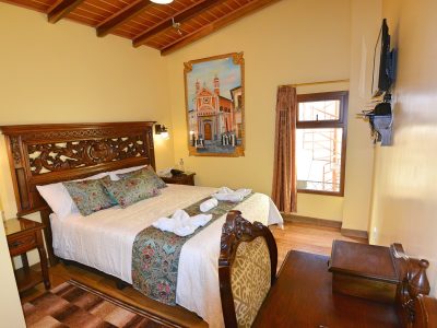 Hote-Basilica-Habitaciones-Estandar-santa-Catalina-1-min